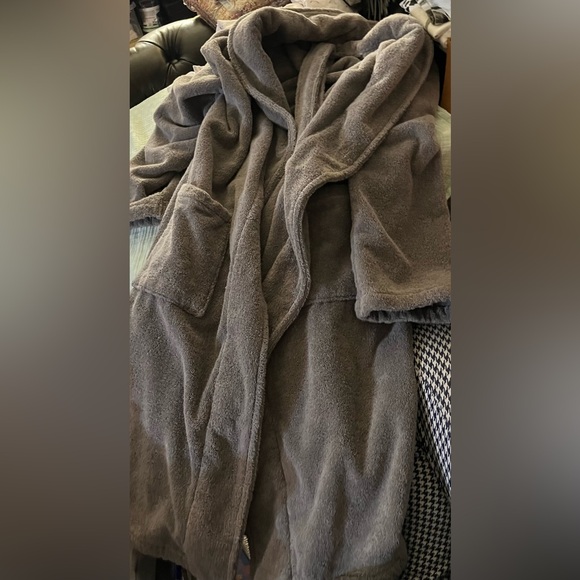 Parachute ~ Gray Robe ~ L - Picture 9 of 11